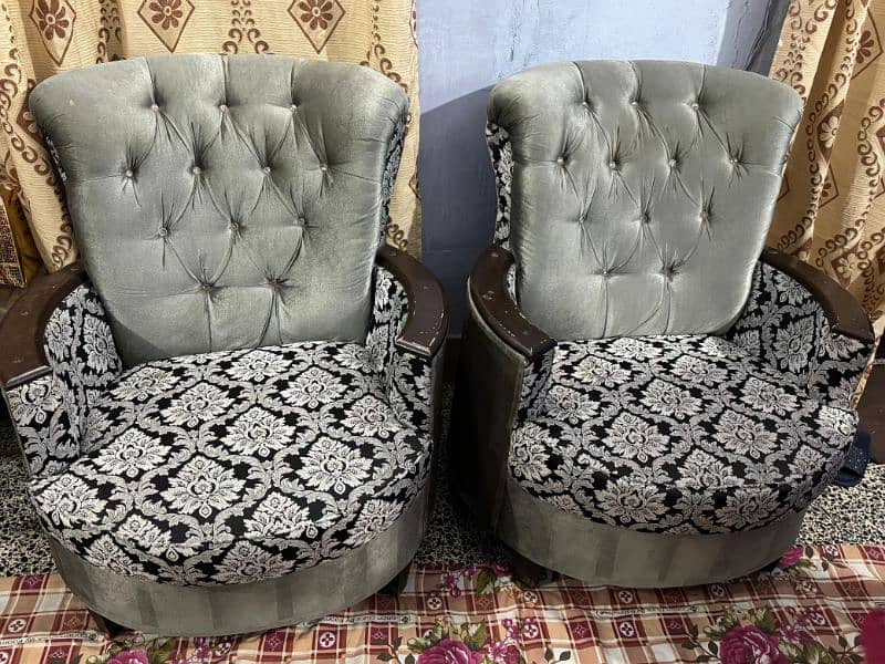 Seven seater sofa set 18 hazar 4