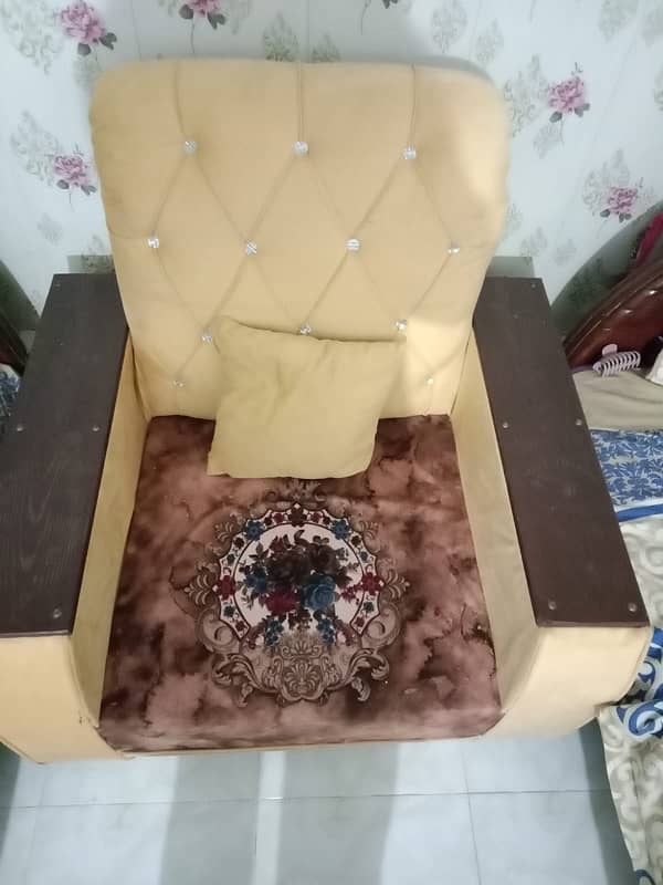 single sofa for sale 2