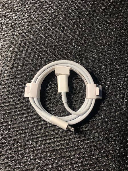 iPhone 100% Original Adapter & Cable 5