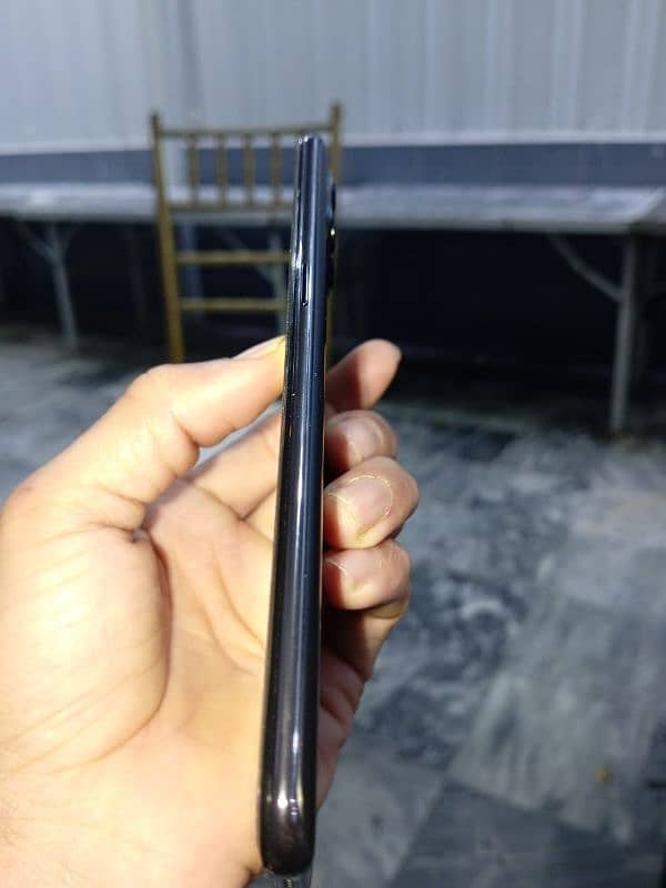 Oppo f17pro urgent sale only phone 3