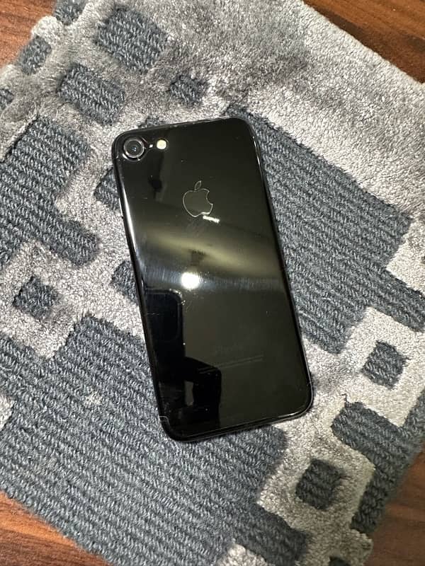 Brand New iPhone 7 128gb non PTa 7