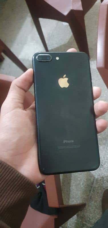 IPhone 7plus 128 gb pta approved only set figures ni chalta button ok 1