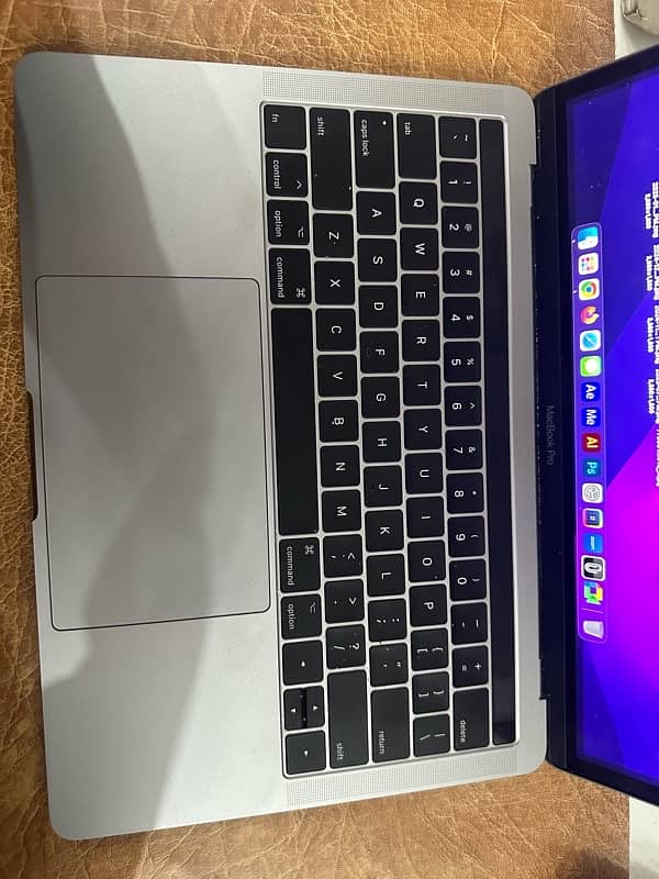 MacBook pro. 16 GB 1 TB 2