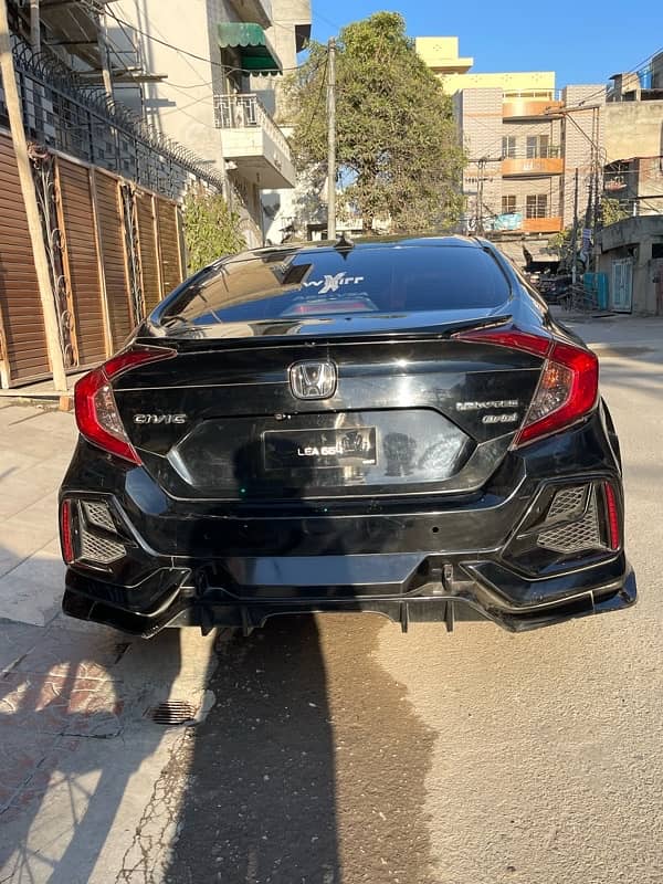 Honda Civic Oriel 2017 6