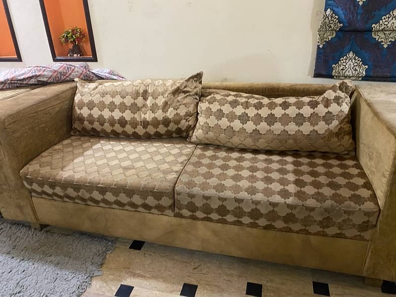 Sofa set totaly new of three piece 1