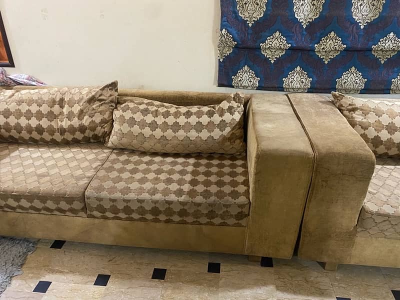 Sofa set totaly new of three piece 2