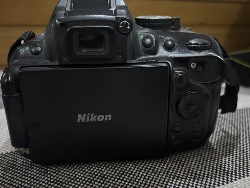 nikon d5200 with lens 7