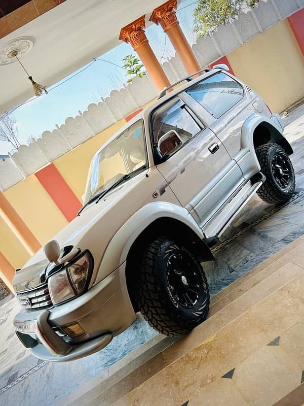 Toyota Prado (2002) model 13