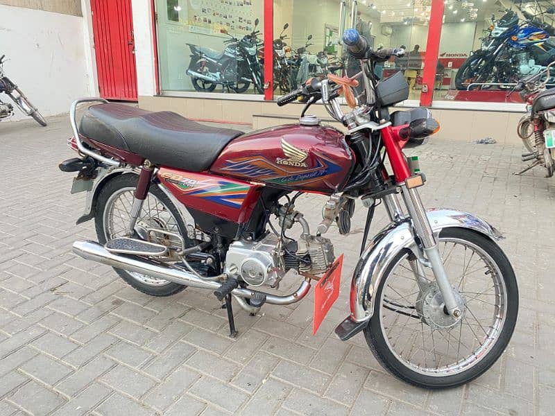 Honda CD70 0