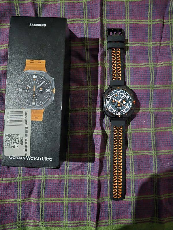 galaxy watch ultra titanium Grey with box and charger 10 days used 7