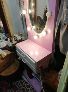 dress table in baby pink colour 10/8 condition