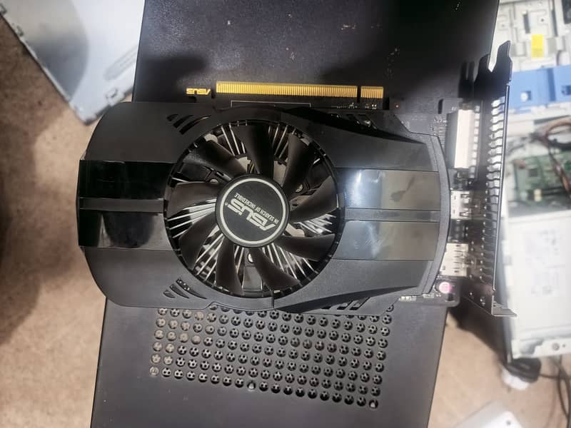 Asus Gtx 1050ti 4gb graphic card great for gaming !! 0