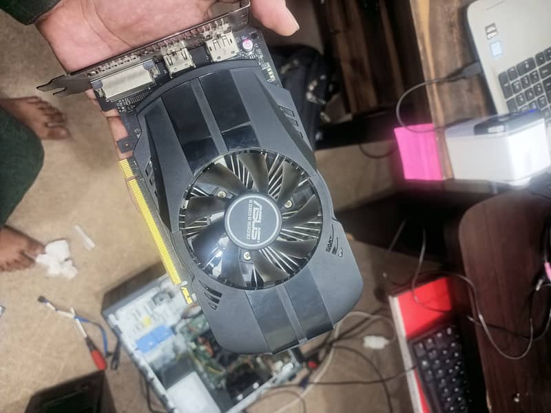 Asus Gtx 1050ti 4gb graphic card great for gaming !! 3