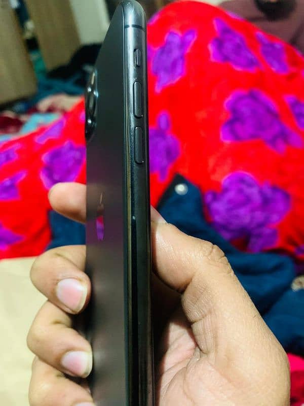 IPhone 11 Pro 64GB PTA Approved 2