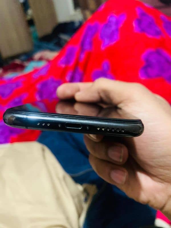 IPhone 11 Pro 64GB PTA Approved 3