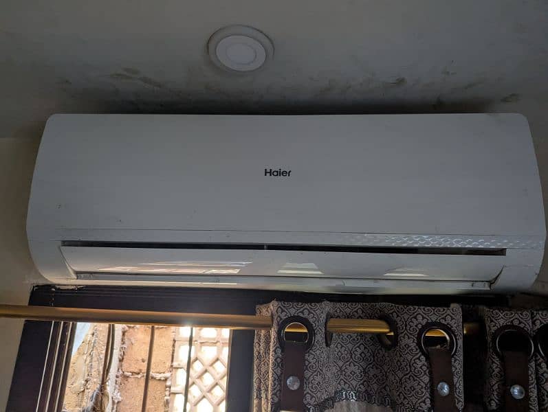 HAIER AC 1 TON 9