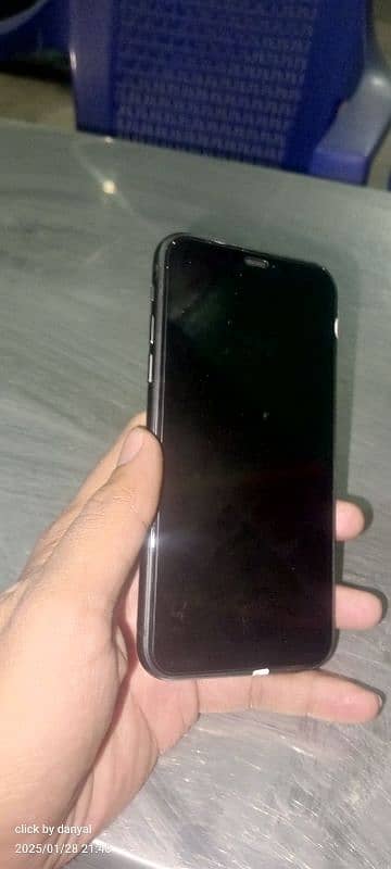 Apple iPhone 11 - 128GB black color 2