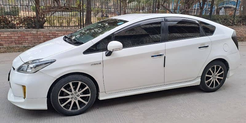 Toyota Prius 2012/2016 Import Full Option G Selection - Cars - 1096866133