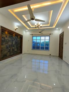 Upper Portion For Rent in G-13 (7 Marla)