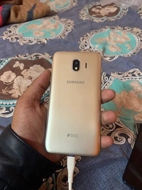 Samsung j 4 1