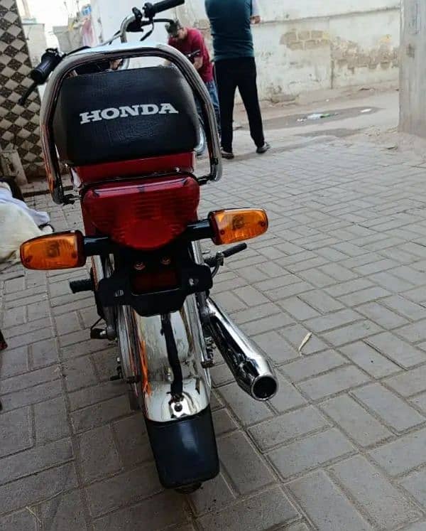 New 2024 Honda 70 Mint condition. . . 3