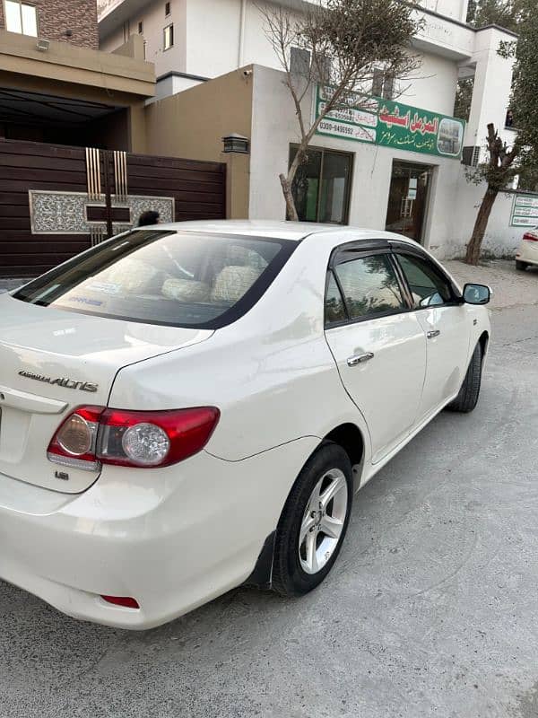 Toyota Corolla GLI Automatic 2014 9