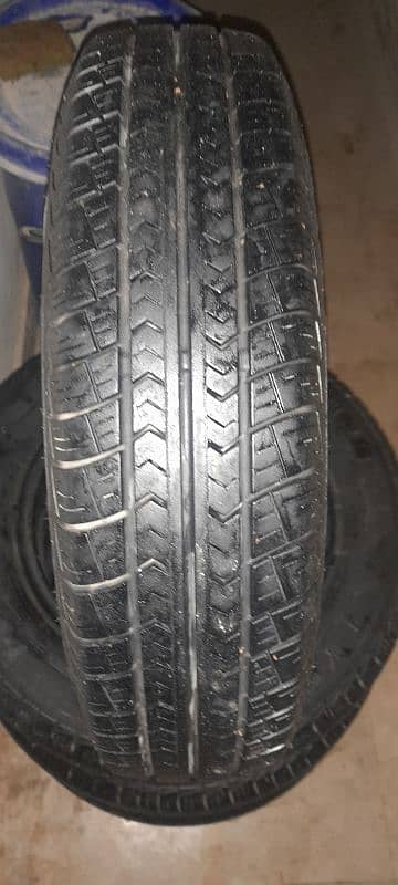 tyres R13 145.80R13 very less used no single puncture tyre 5