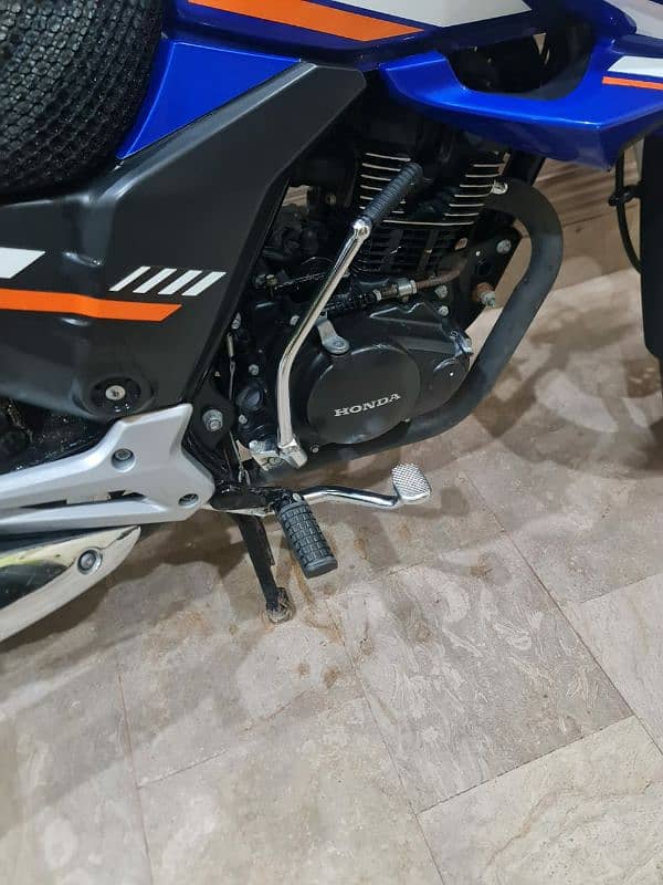 HONDA CBR 150 UNREGISTERED GENUINE NEW CONDITION 03122810637 1