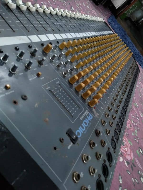 Phonic 24 channel pree 2