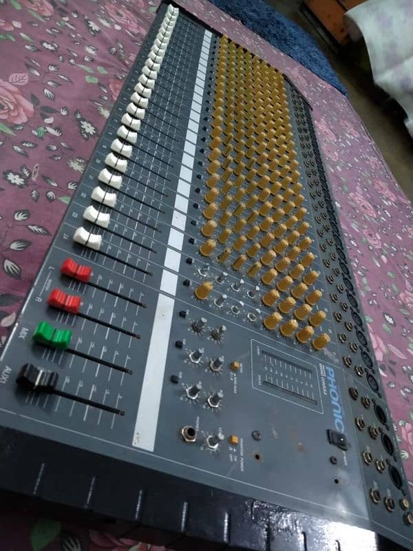 Phonic 24 channel pree 3