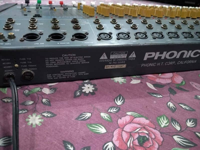 Phonic 24 channel pree 4