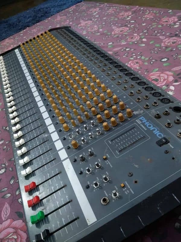 Phonic 24 channel pree 7