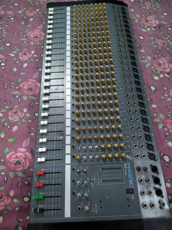 Phonic 24 channel pree 8