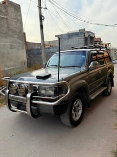 Toyota Land Cruiser VX limited Full option