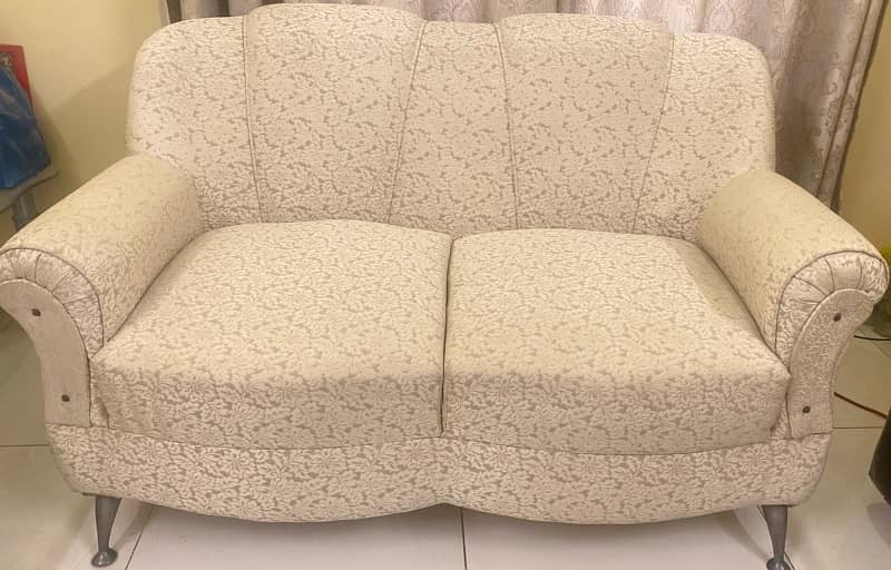 Sofa set for sell 1