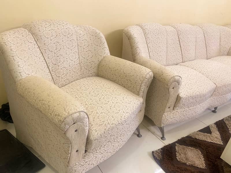 Sofa set for sell 5