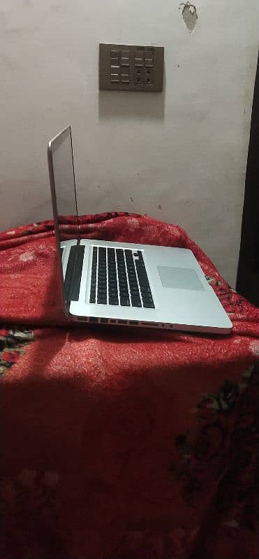 MacBook pro 2010 1