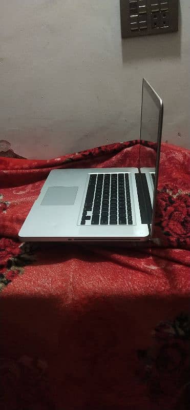 MacBook pro 2010 2