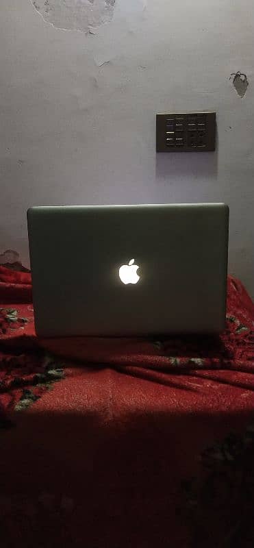 MacBook pro 2010 3