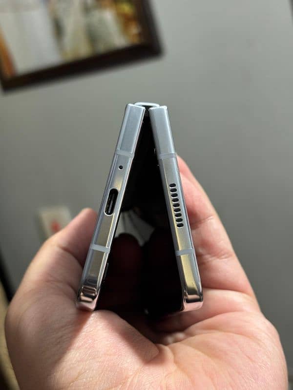 SAMSUNG FOLD 5 NON PTA 1