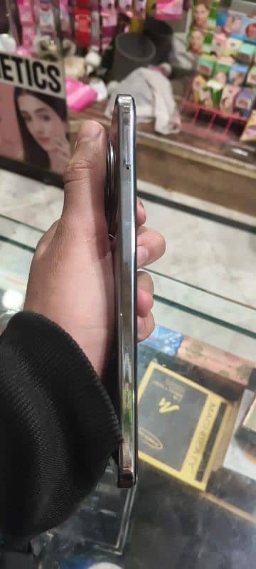 tecno spark 30pro 8+8 128 3