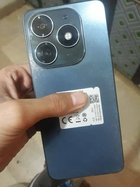 Tecno Spark 20 Black 1