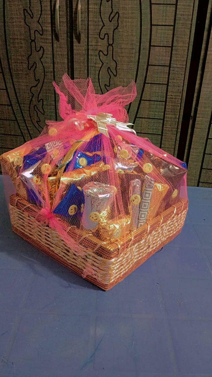 Gift boxes and Gift bouquets for Valetine 13