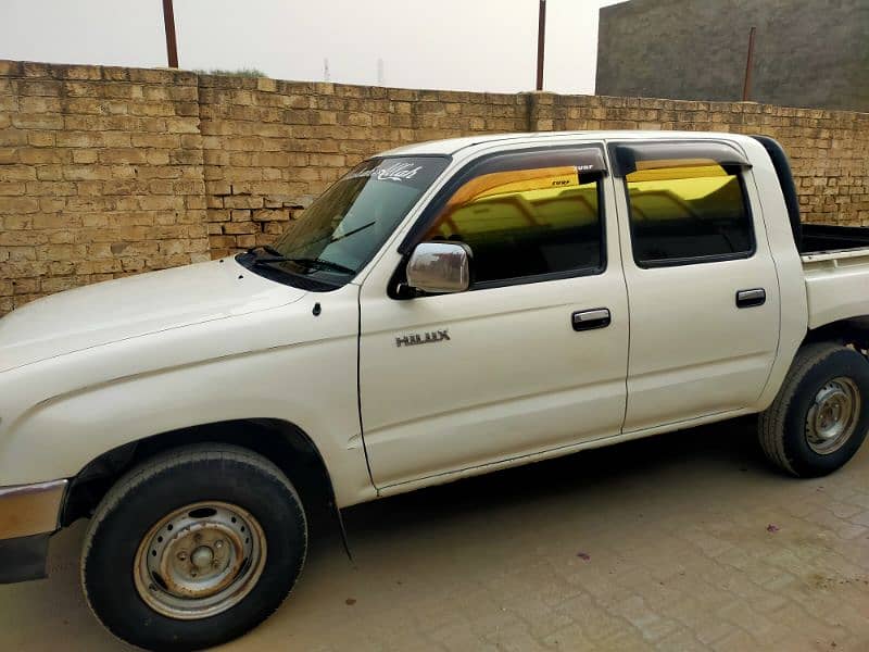 Toyota Hilux Double cabin 4×2 2001 1