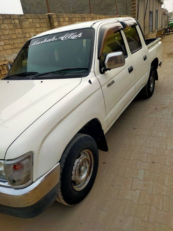 Toyota Hilux Double cabin 4×2 2001 3