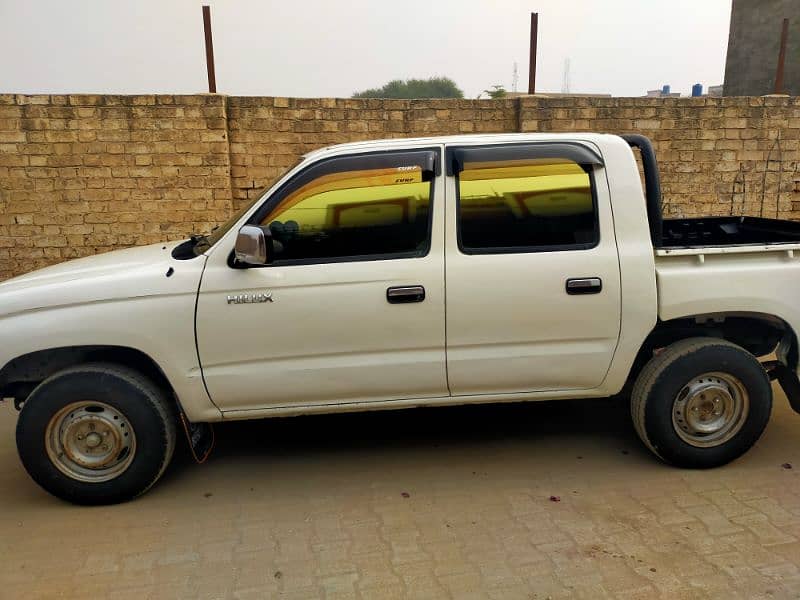 Toyota Hilux Double cabin 4×2 2001 5