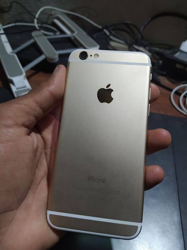 iPhone 6 - All Genuine Condition | 82% Battery Health 0