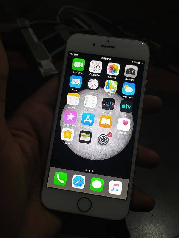 iPhone 6 - All Genuine Condition | 82% Battery Health 1