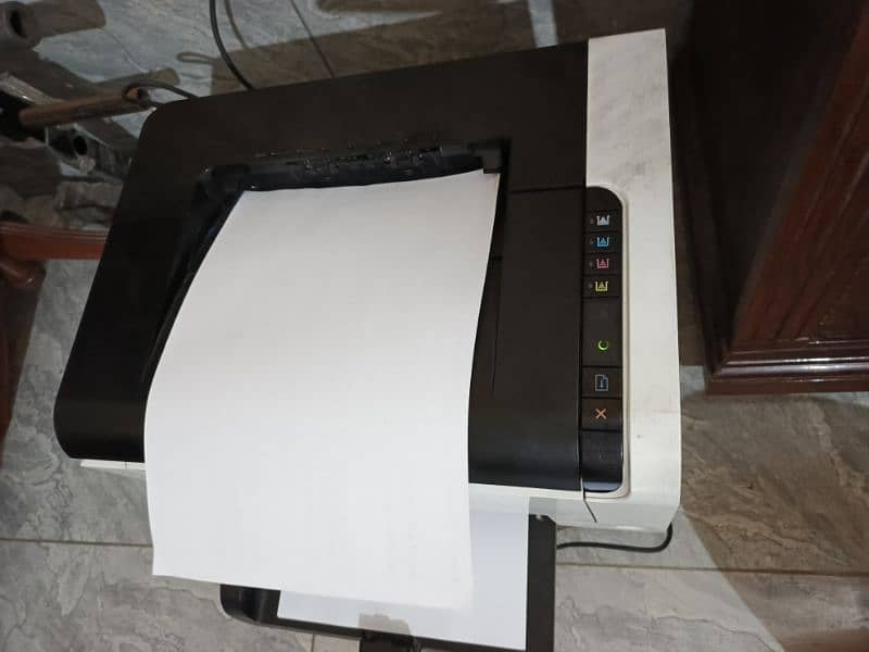 Hp laserjet cp1025 color 1