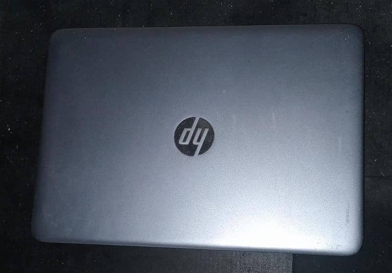 10/10 condition HP laptop 0